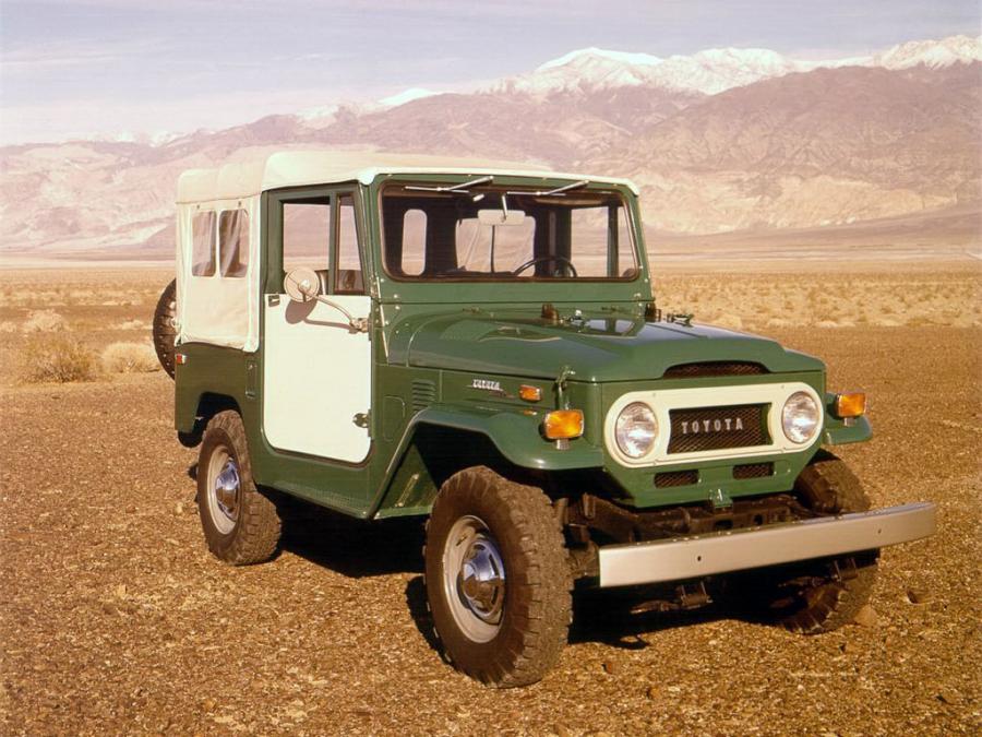  Toyota Land Cruiser 40 (FJ40L) 1960 года  (фото 2 из 2)